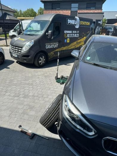 Dépannage pneu à domicile Roubaix Lille Béthune — intervention en 30 minutes Pneu Station